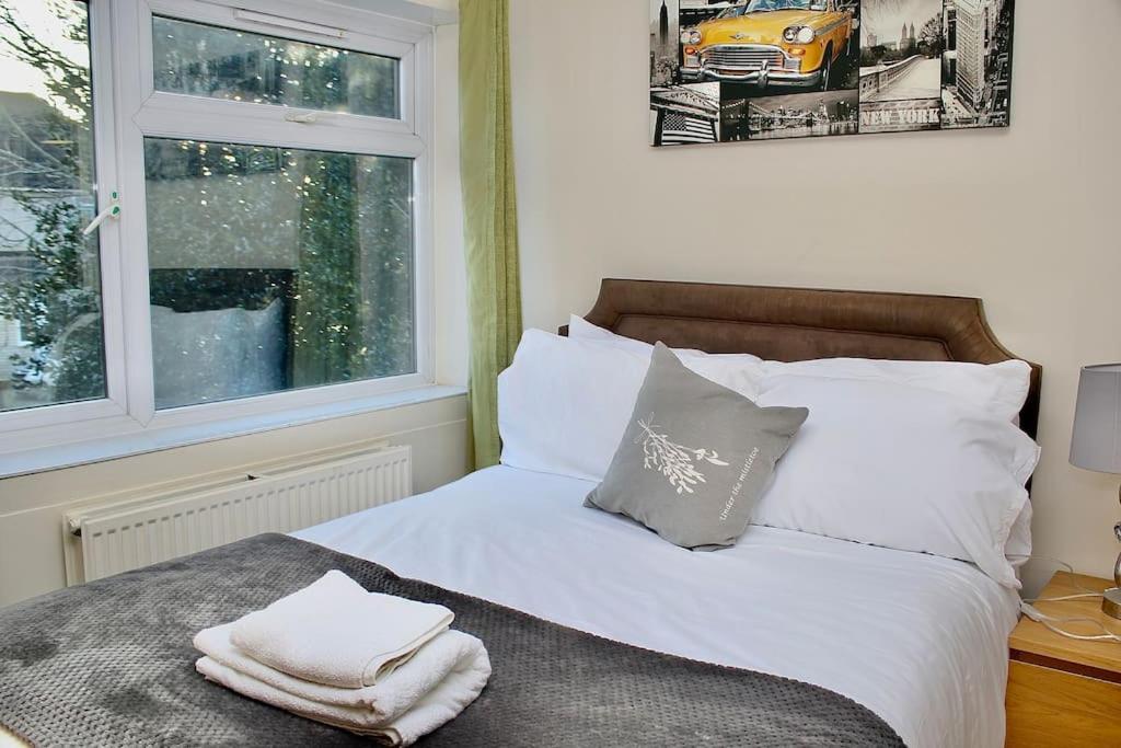 Contractor'S Haven- 4-Bedroom House With Free Parking, Super Fast Wifi, Fran Properties In Aylesbury, Pets Are Welcome! Aylesbury  Εξωτερικό φωτογραφία