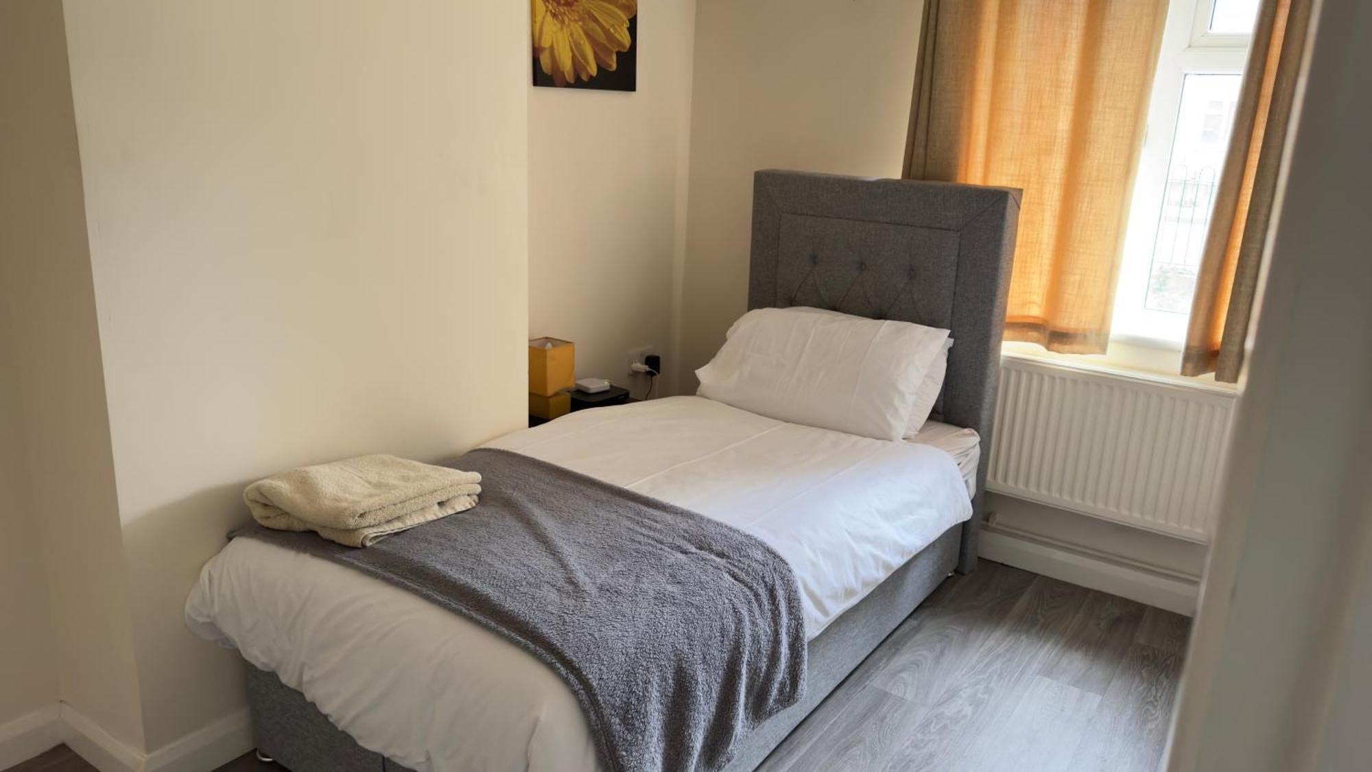Contractor'S Haven- 4-Bedroom House With Free Parking, Super Fast Wifi, Fran Properties In Aylesbury, Pets Are Welcome! Aylesbury  Εξωτερικό φωτογραφία