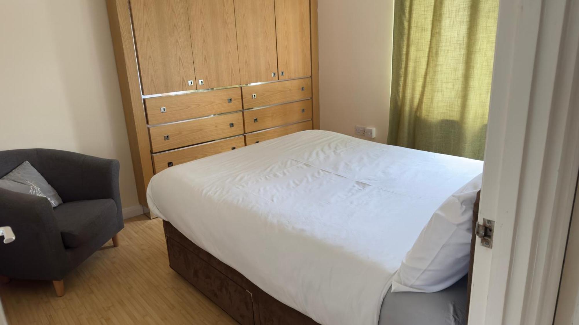 Contractor'S Haven- 4-Bedroom House With Free Parking, Super Fast Wifi, Fran Properties In Aylesbury, Pets Are Welcome! Aylesbury  Εξωτερικό φωτογραφία
